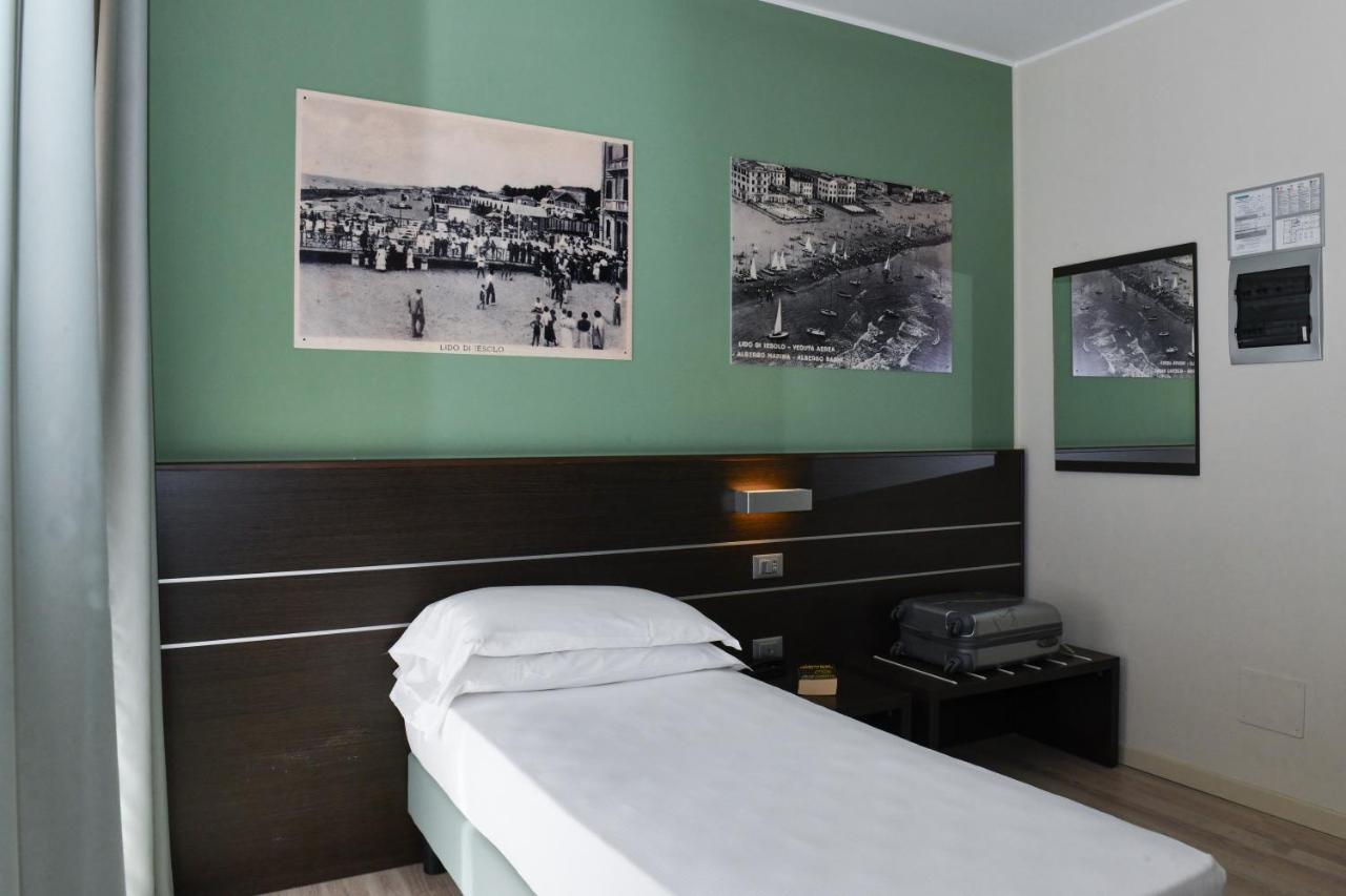 Hotel Vienna Lido di Jesolo Exterior photo