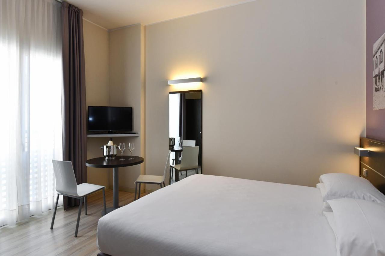 Hotel Vienna Lido di Jesolo Exterior photo
